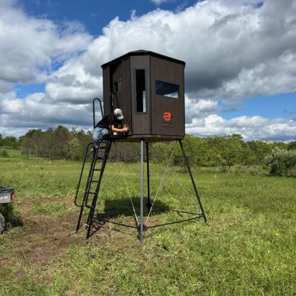 Deluxe Hunting Blind