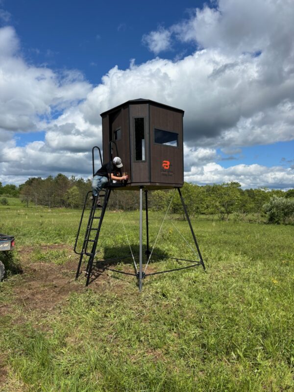 Deluxe Hunting Blind